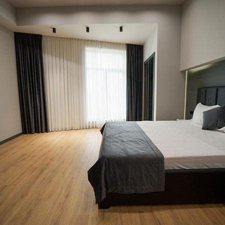 Hotel Elion Jerevan Exteriör bild